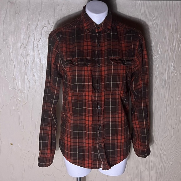 George Button down - Picture 1 of 3